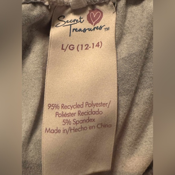 Secret Treasures Camouflage bottoms - Gray and Pink LARGE - Picture 3 of 5